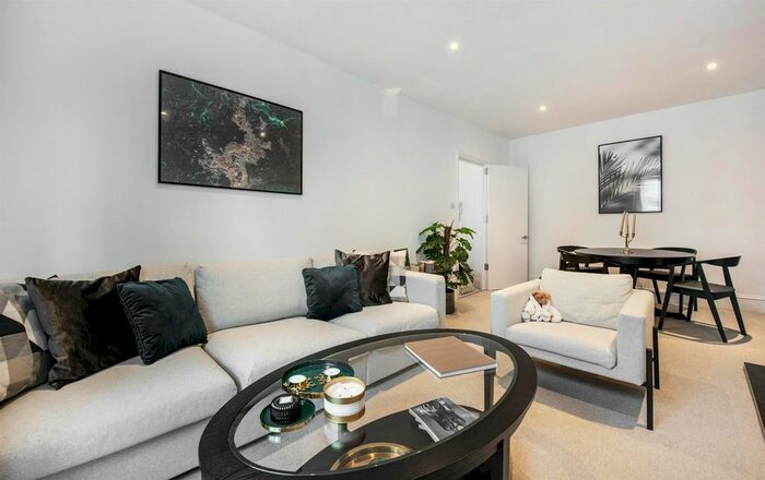2 Bedroom Flat To Rent In Stanhope Mews West, London, SW7