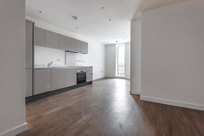 2 Bedroom Apartment To Rent In Royal Winchester House, Bracknell, RG12