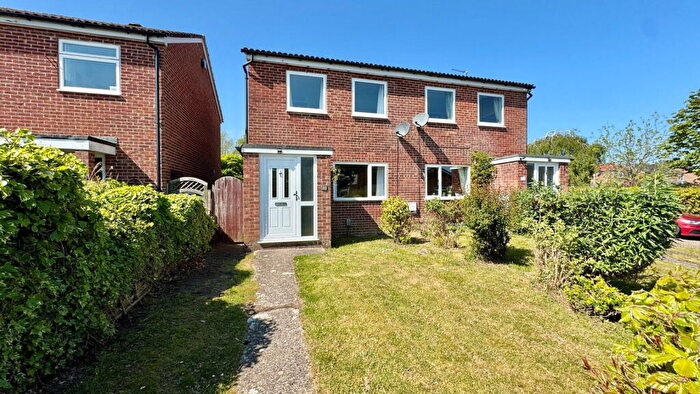2 Bedroom Semi Detached House For Sale In Rosedale Gardens, Thatcham, RG19