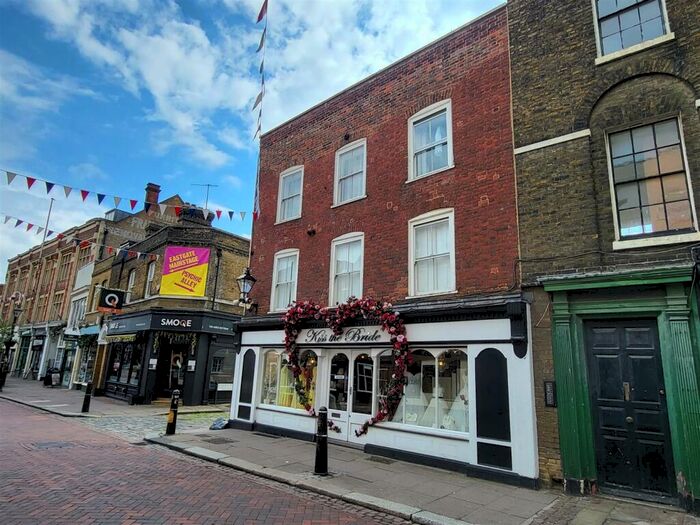 5 Bedroom Flat To Rent In High Street, Rochester, ME1