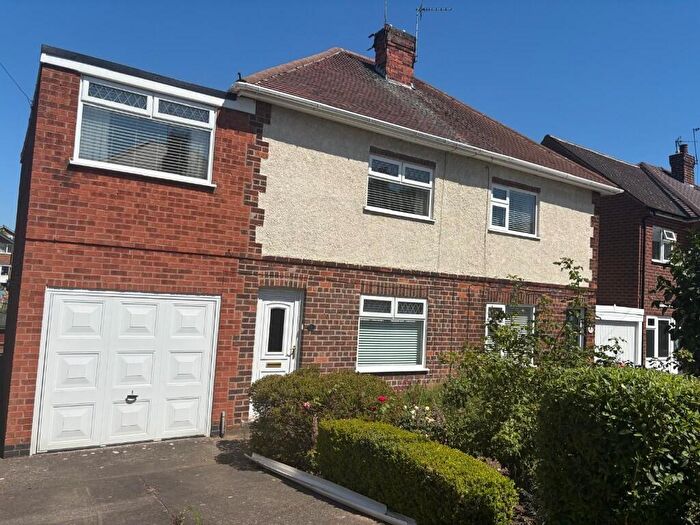 3 Bedroom Semi-Detached House For Sale In North Hill Crescent, Hucknall, Nottingham, Nottinghamshire, NG15