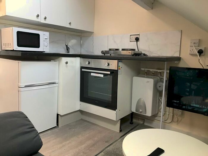 1 Bedroom Flat To Rent In Apartment Burton Street, Sheffield, S6