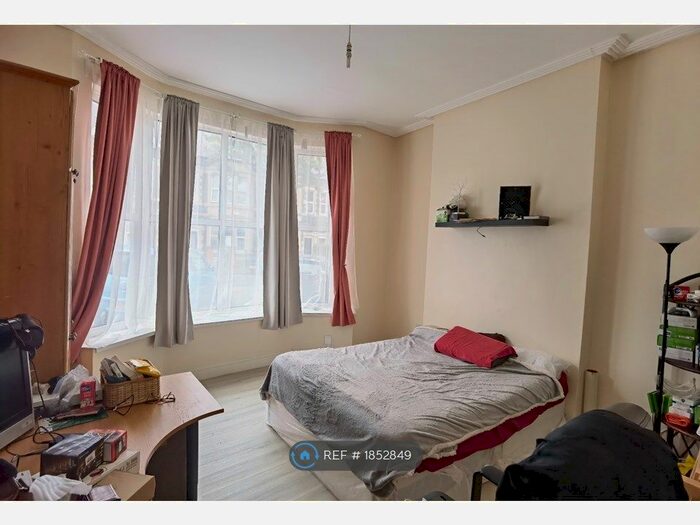 2 Bedroom Flat To Rent In Ground Floor, Cardiff, CF24