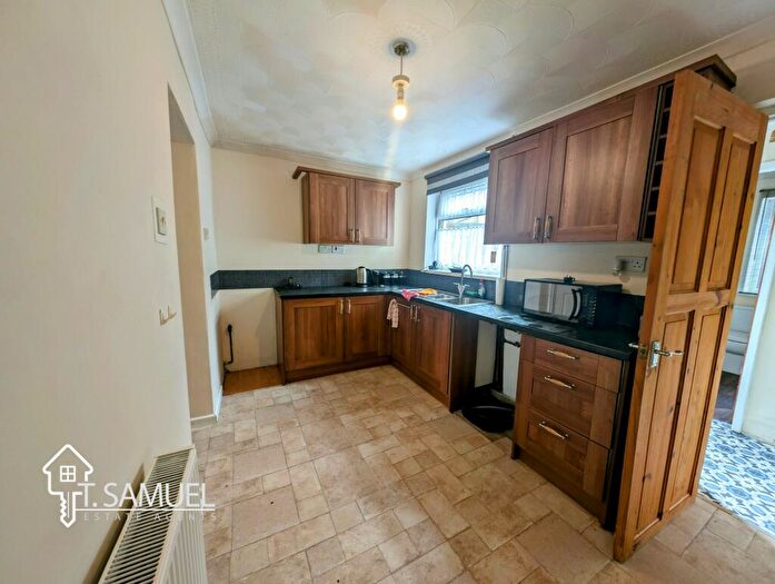 3 Bedroom Terraced House For Sale In High Street, Mountain Ash, CF45
