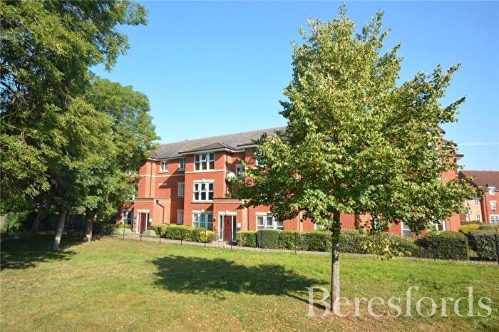 3 Bedroom Apartment For Sale In Goodwin Close, Chelmsford, CM2