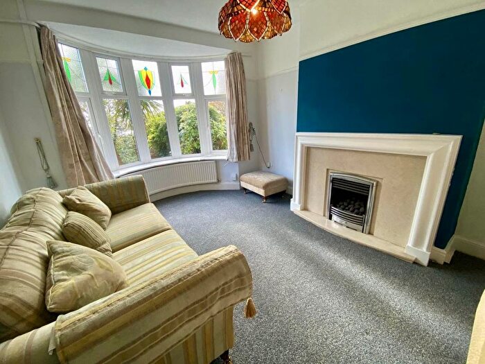 3 Bedroom Property To Rent In Penlan Crescent, Uplands, Swansea, SA2