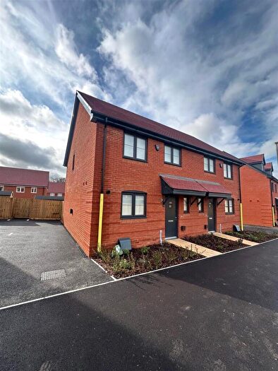 3 Bedroom Semi-Detached House To Rent In Beaulieu Road, Whiteley, Fareham, SO30