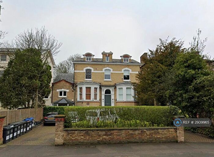 2 Bedroom Flat To Rent In Church Road, London, SE19
