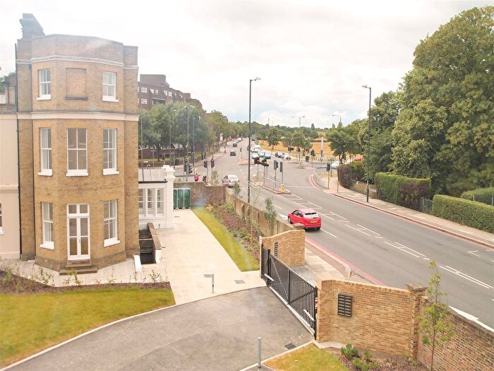 4 Bedroom Property To Rent In Caldwell Close, London, SE18