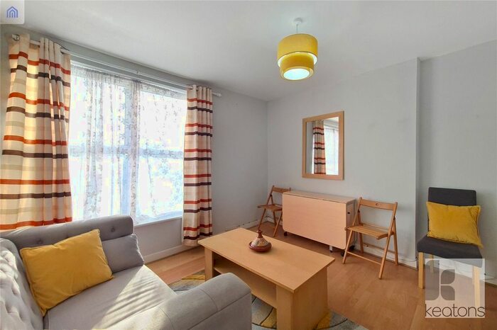 1 Bedroom Flat To Rent In New Cross Road, Deptford, London, SE14