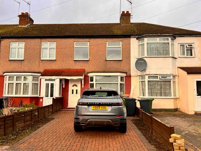 3 Bedroom Terraced House To Rent In Northfield Rd, Walthamcross/ Cheshunt, EN8