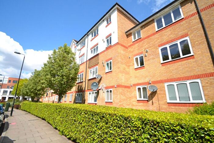 1 Bedroom Flat To Rent In Telegraph Place, London, E14