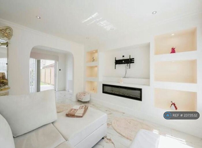 3 Bedroom Detached House To Rent In Brecks Lane, Kirk Sandall, Doncaster, DN3