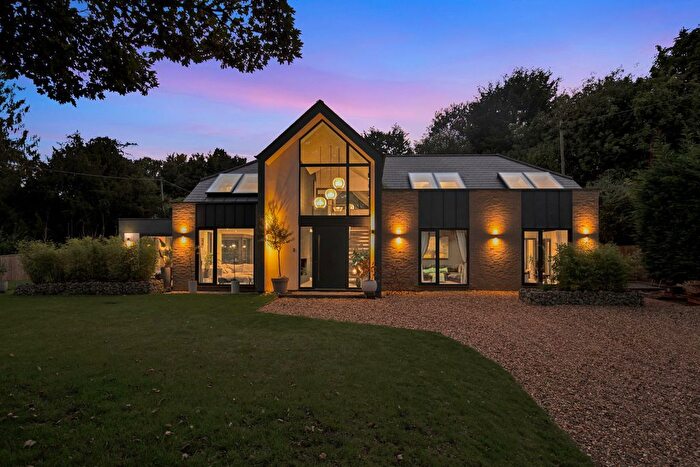 5 Bedroom Detached House For Sale In Grosvenor Road, Medstead, GU34