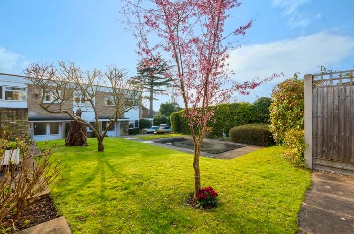 2 Bedroom Property To Rent In Chesham Court, Northwood, HA6