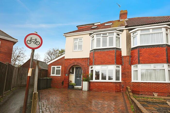 4 Bedroom Semi Detached House For Sale In Bury Close, Gosport, PO12