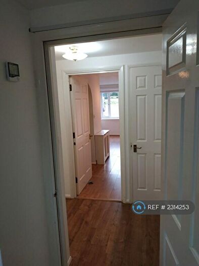 1 Bedroom Flat To Rent In St. Lukes Court, London, SE6