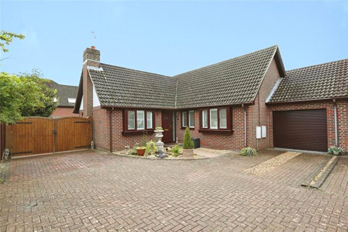 3 Bedroom Bungalow For Sale In Hunts Pond Road, Park Gate, Southampton, Hampshire, SO31
