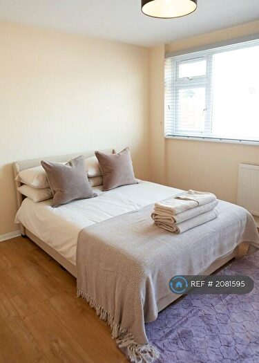 4 Bedroom Terraced House To Rent In Cowdrey Place, Canterbury, CT1