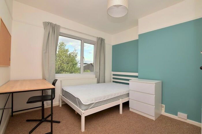 4 Bedroom Semi-Detached House To Rent In Ambleside Avenue, Southmead, BS10