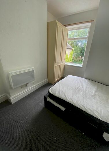 1 Bedroom Flat To Rent In Claude Road, Cardiff, CF24