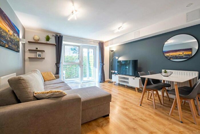 1 Bedroom Flat To Rent In Wynter Street, Wandsworth, SW11