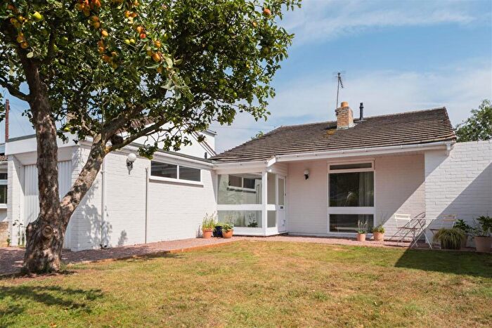 3 Bedroom Detached Bungalow For Sale In Crossfields, Tarvin, CH3