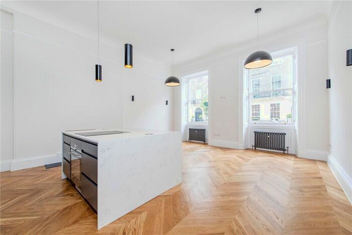 2 Bedroom Flat To Rent In Harley Street, Marylebone, London, W1G