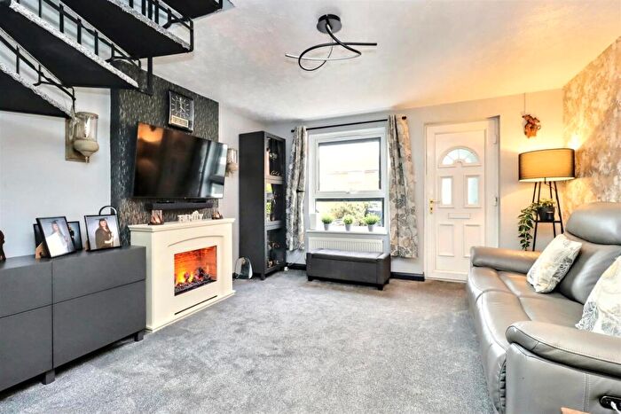 2 Bedroom Terraced House For Sale In Cul Se Sac Close To Lovely Walks In Clevedon, BS21