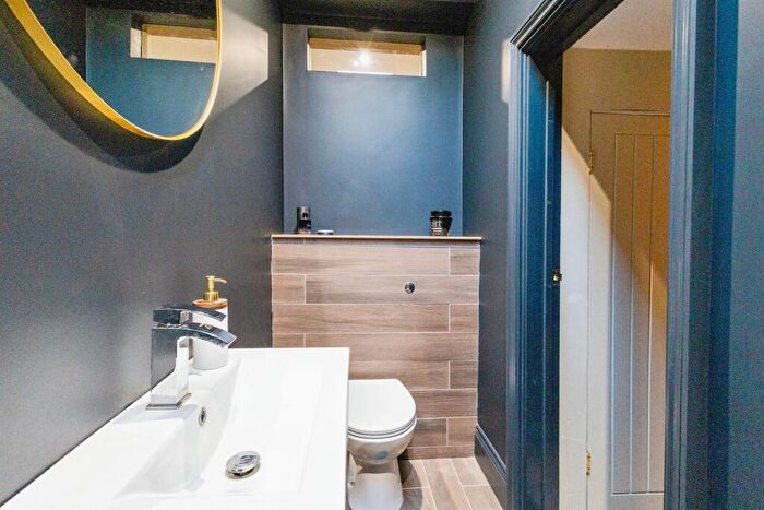 3 Bedroom Terraced House For Sale In Toronto Road, Portsmouth, PO2