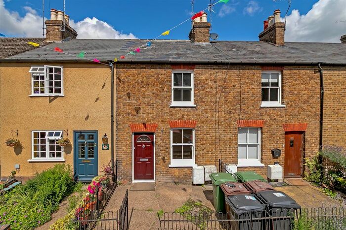 2 Bedroom Terraced House To Rent In Branch Road, Park Street, AL2