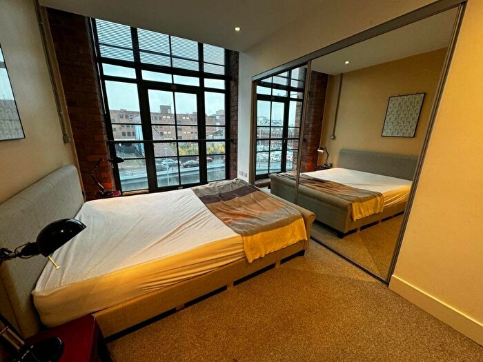 1 Bedroom Flat To Rent In New York Road, Leeds, West Yorkshire, LS2
