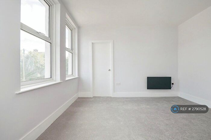 2 Bedroom Flat To Rent In Ludlow Road, Southampton, SO19