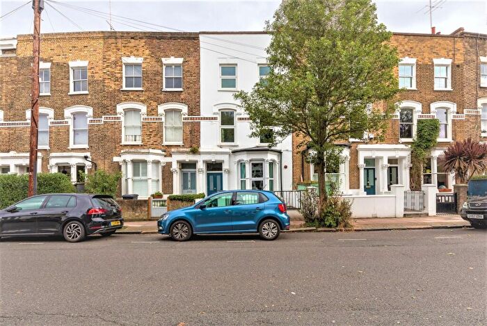 2 Bedroom Flat For Sale In Riversdale Road, London, N5