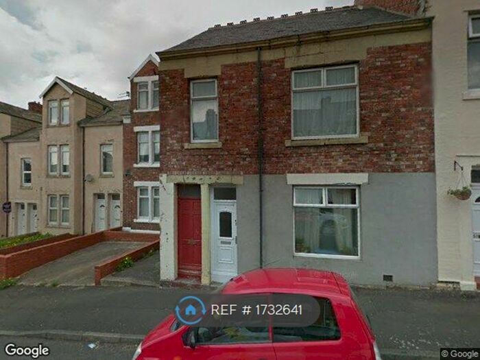 2 Bedroom Maisonette To Rent In Rectory Place, Gateshead, NE8