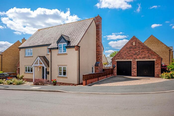 4 Bedroom Detached House For Sale In Averis Way, Tredington, Shipston-On-Stour, CV36