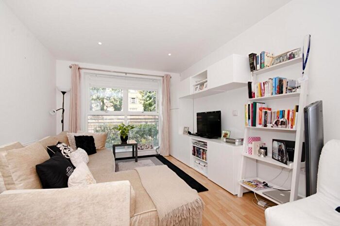 1 Bedroom Flat To Rent In Northpoint House, Essex Road, N1