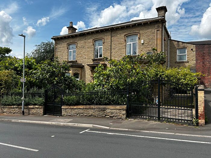 6 Bedroom Detached House To Rent In Cemetery Road, Heckmondwike, WF16