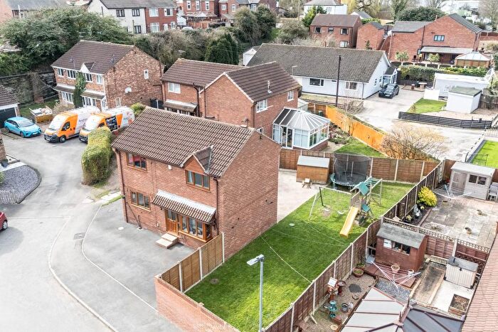 3 Bedroom Detached House For Sale In The Poplars, Knottingley, West Yorkshire, WF11