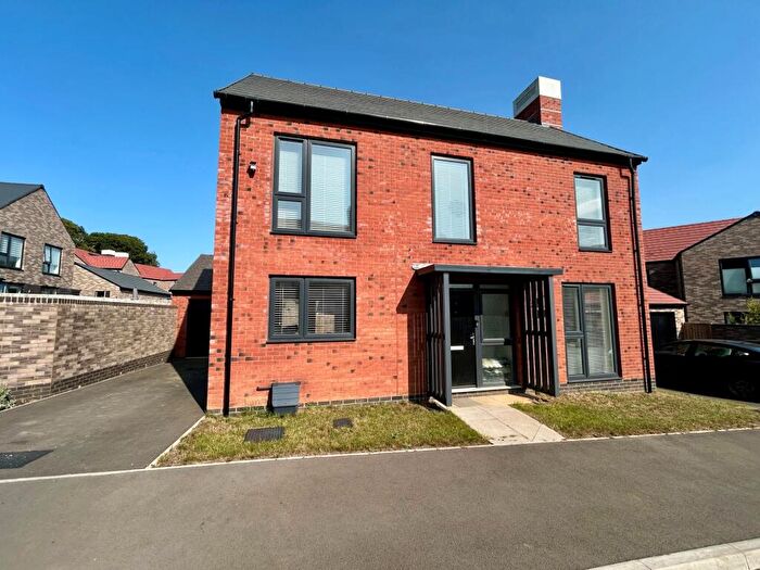 3 Bedroom Detached House For Sale In Robin Way, Daventry, NN11