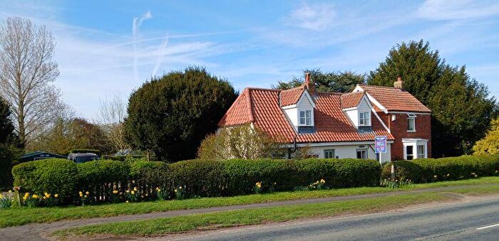 3 Bedroom Cottage For Sale In Firsby Lodge, New Main Road, Scamblesby, LN11