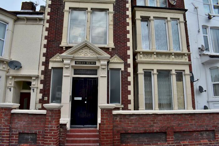 2 Bedroom Flat To Rent In Queens Road, North End, Portsmouth, PO2
