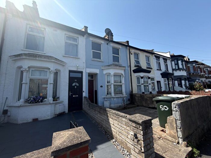 2 Bedroom House For Sale In Boleyn Road, Forest Gate, Newham, London, E7