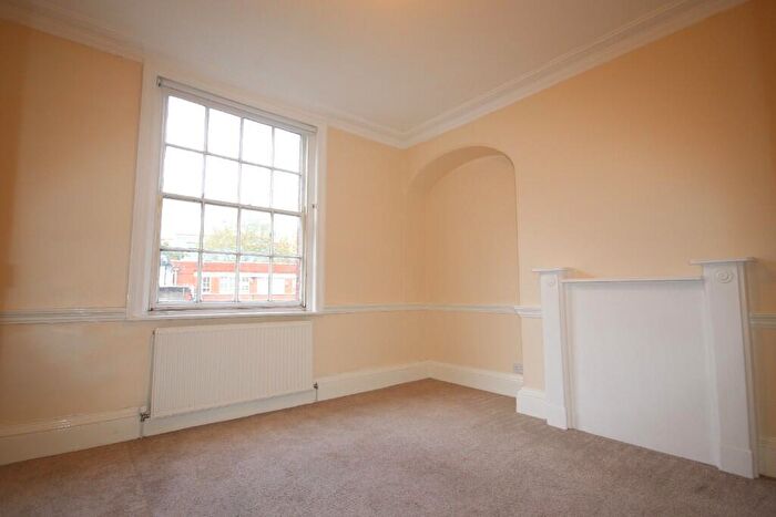 2 Bedroom Apartment To Rent In York House, City Centre - Available October, DE1