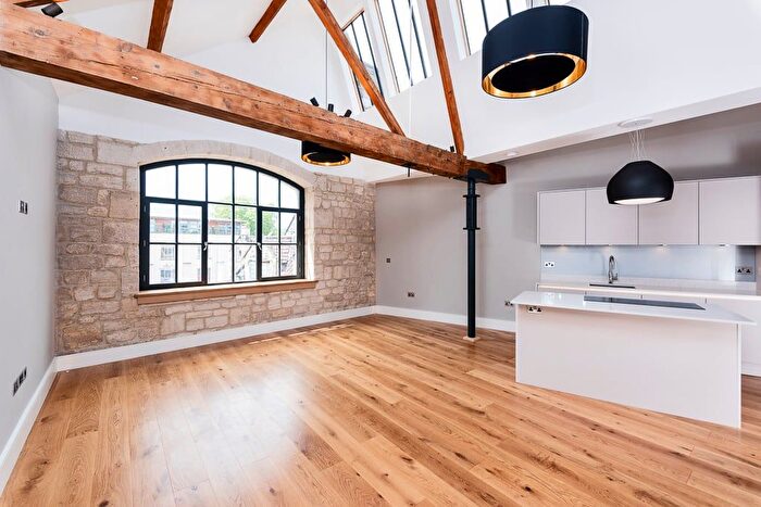 2 Bedroom Flat To Rent In Kingston Road, Bradford-On-Avon, BA15