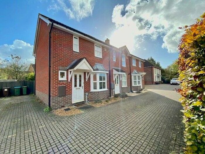 2 Bedroom Terraced House To Rent In Fairford Leys Way, Aylesbury, HP19