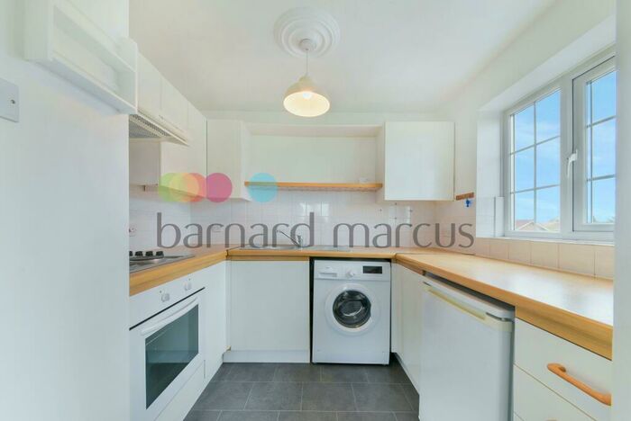 1 Bedroom Apartment To Rent In Veals Mead, Mitcham, CR4