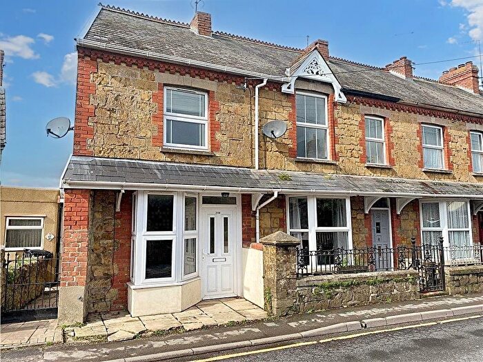 1 Bedroom End Of Terrace House To Rent In Ditton Street, Ilminster, Somerset, TA19