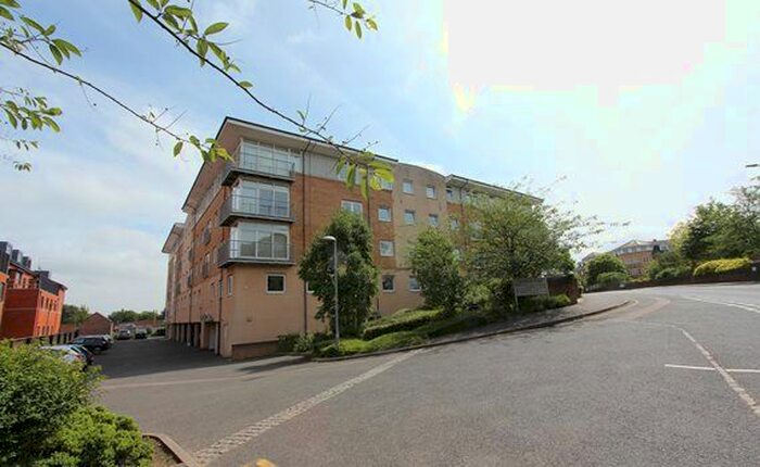 2 Bedroom Flat To Rent In Centurion Court, Camp Road, St Albans, Hertfordshire AL1