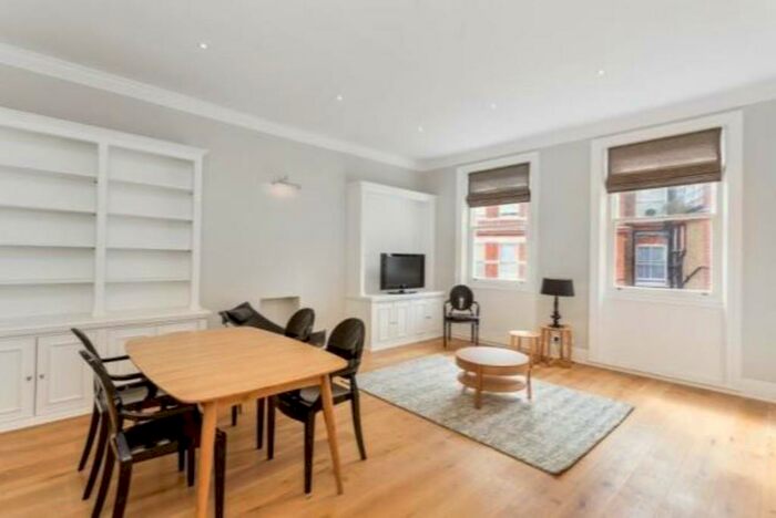 2 Bedroom Apartment To Rent In Park Road, Marylebone, London, NW1